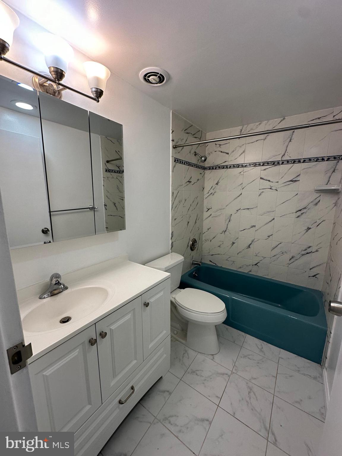 9701 Fields Road, Unit 805 Gaithersburg, MD 20878 - Photo 25 of 34 Gallery Image 25