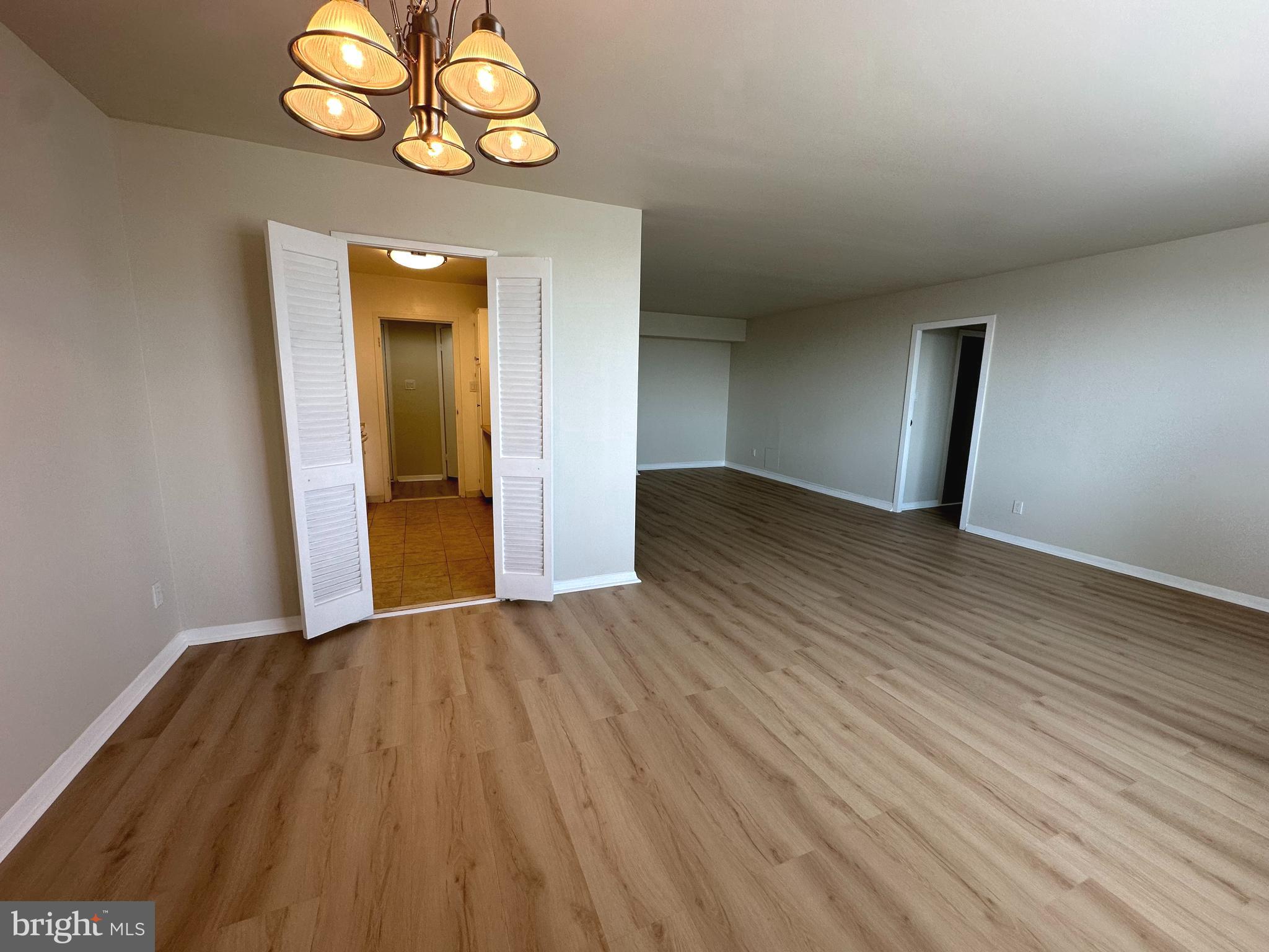9701 Fields Road, Unit 805 Gaithersburg, MD 20878 - Photo 10 of 34 Gallery Image 10