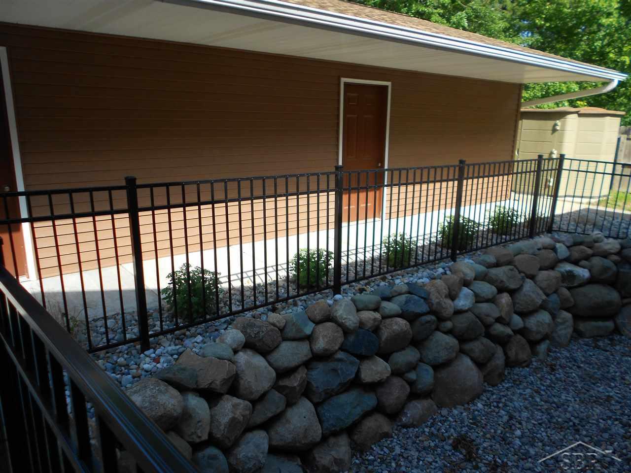 8217 Midland Road Freeland, MI 48623 - Photo 19 of 27 50017750-18.JPG