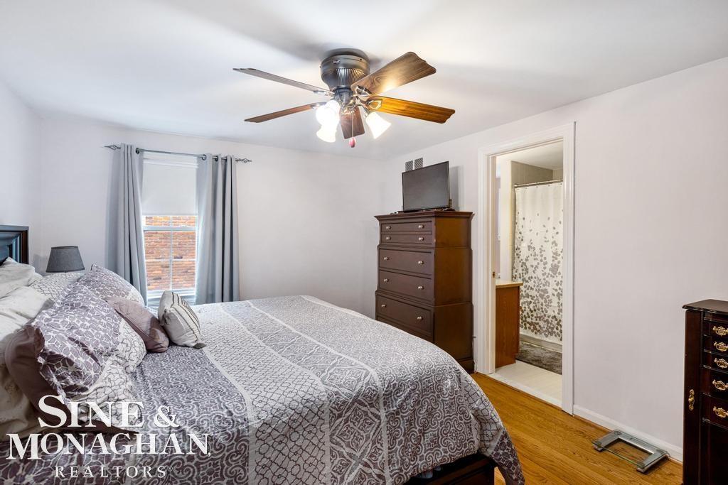 1694 Newcastle Road Grosse Pointe Woods, MI 48236 - Photo 18 of 41