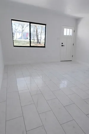 $2,350 | 2014 Pecan Street, Bastrop, TX 78602