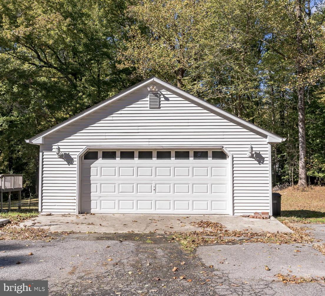 300 Wilson Road Huntingtown, MD 20639 - Photo 5 of 39 Lots of room in this 2 car detached garage