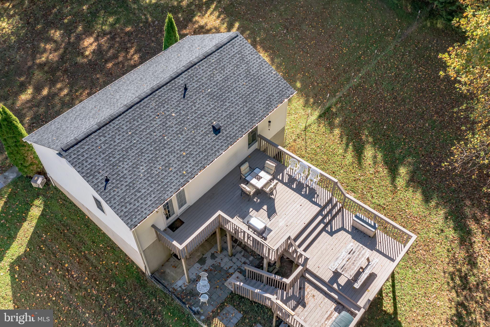 300 Wilson Road Huntingtown, MD 20639 - Photo 6 of 39 2 tiered deck for entertaining