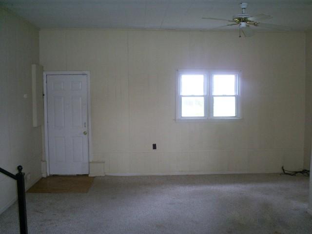 5366 Mansford Road Winchester, TN 37398 - Photo 8 of 11 an empty room with a window
