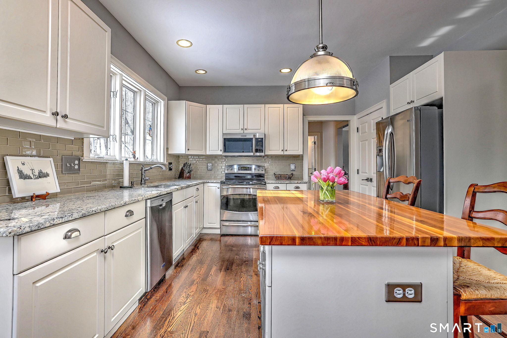 66 Summit Drive Monroe, CT 06468 - Photo 9 of 37