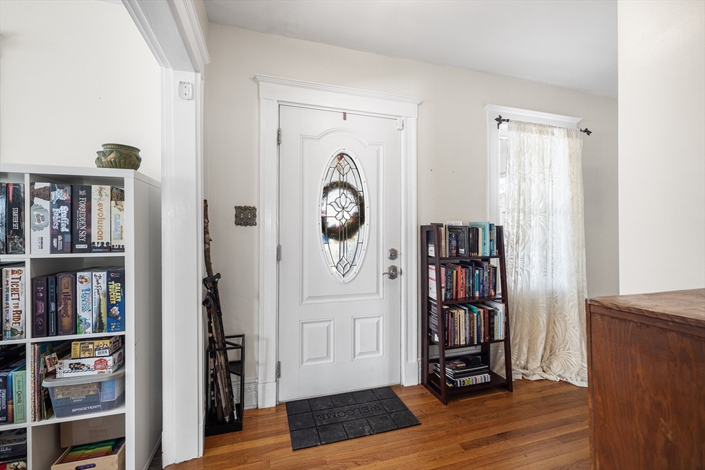 47 Pelican Road Quincy, MA 02169 - Photo 4 of 28 Gallery Image 4