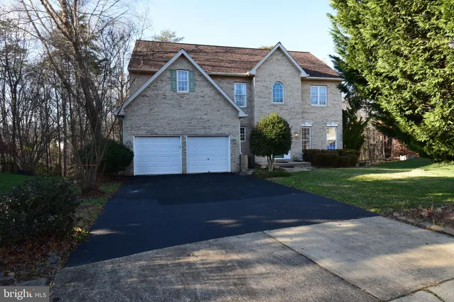 $525,000 | 11016 North Lamont Court, Fredericksburg, VA 22407