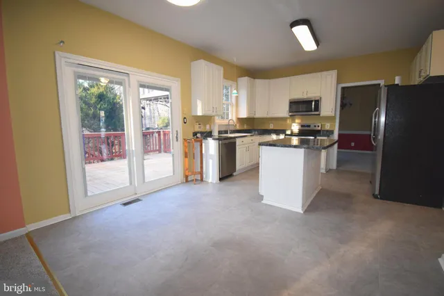 $525,000 | 11016 North Lamont Court, Fredericksburg, VA 22407