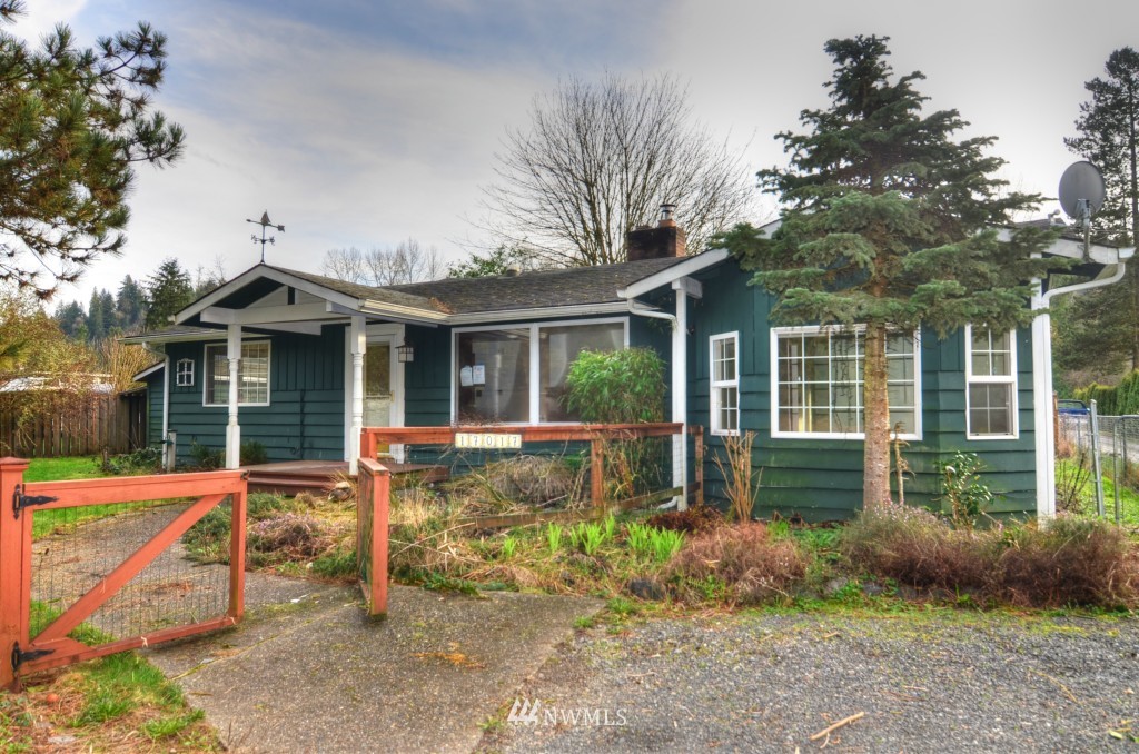 17017 Southeast Jones Road Renton, WA 98058 - Photo 2 of 25