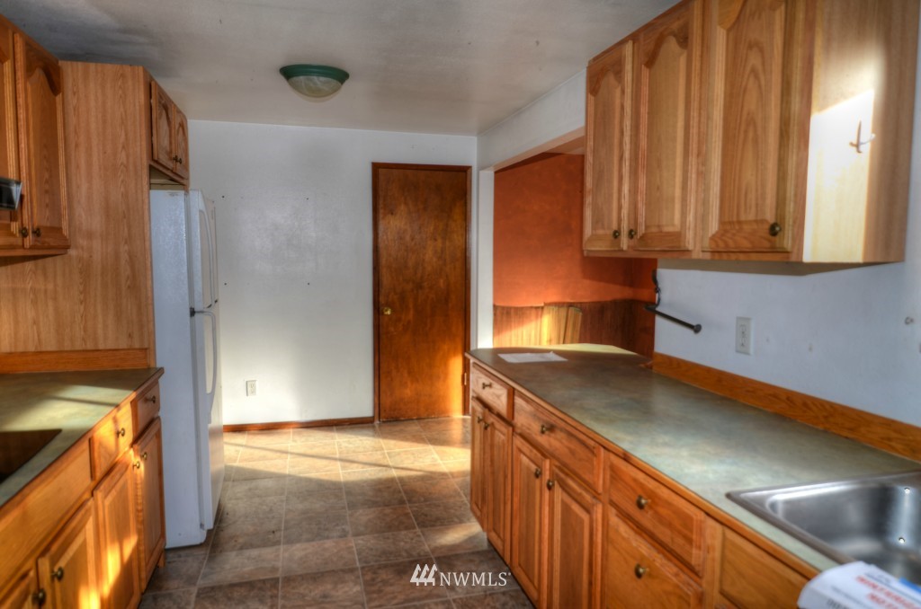 17017 Southeast Jones Road Renton, WA 98058 - Photo 11 of 25