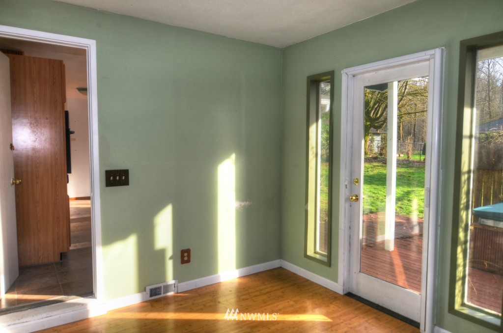 17017 Southeast Jones Road Renton, WA 98058 - Photo 13 of 25