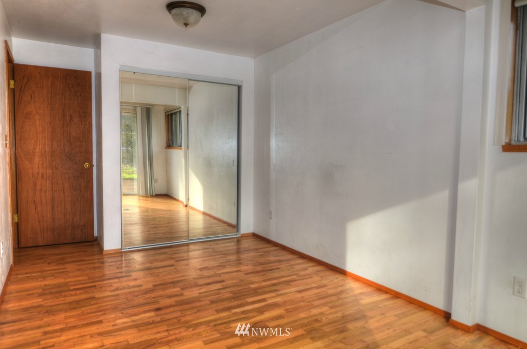 17017 Southeast Jones Road Renton, WA 98058 - Photo 17 of 25