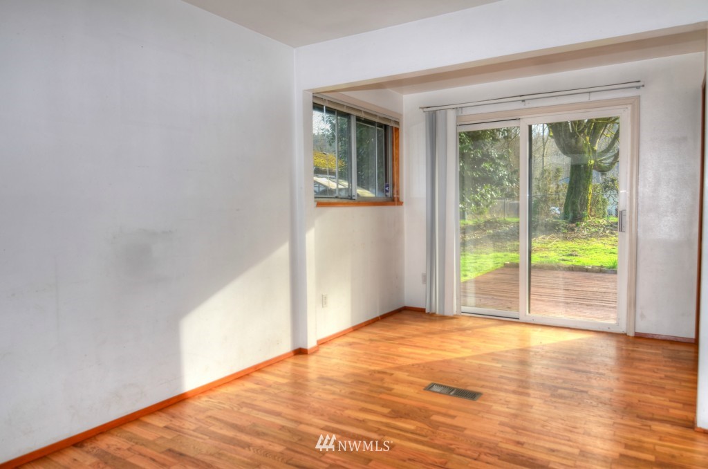 17017 Southeast Jones Road Renton, WA 98058 - Photo 18 of 25