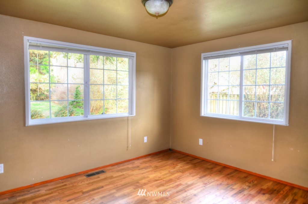 17017 Southeast Jones Road Renton, WA 98058 - Photo 20 of 25