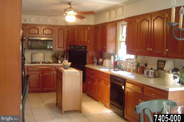 810 Kendale Road Red Lion, PA 17356 - Photo 5 of 9 Gallery Image 5