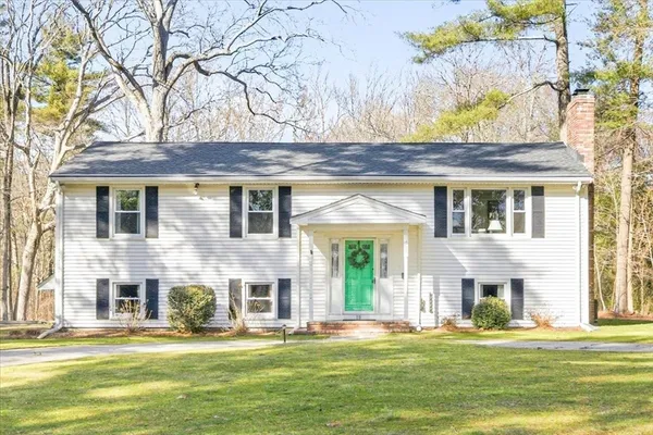 $669,000 | 10 West Cudworth Avenue, Freetown, MA 02702