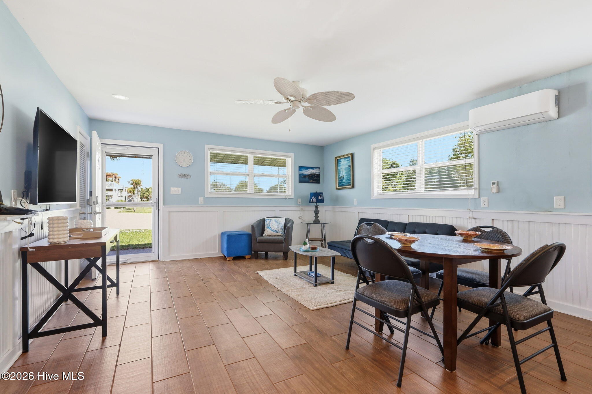 109 Cedar Lane, Unit 9 Cedar Point, NC 28584 - Photo 4 of 37 50-web-or-mls-1S3A9933