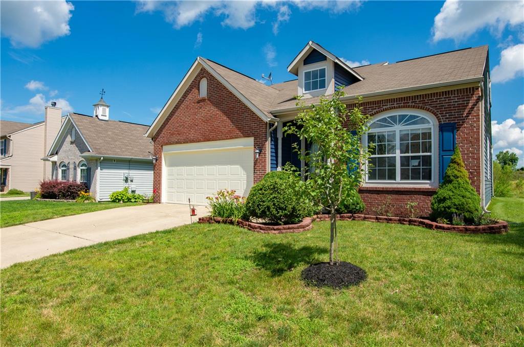 8936 Hosta Way Camby, IN 46113 - Photo 3 of 21 Gallery Image 3