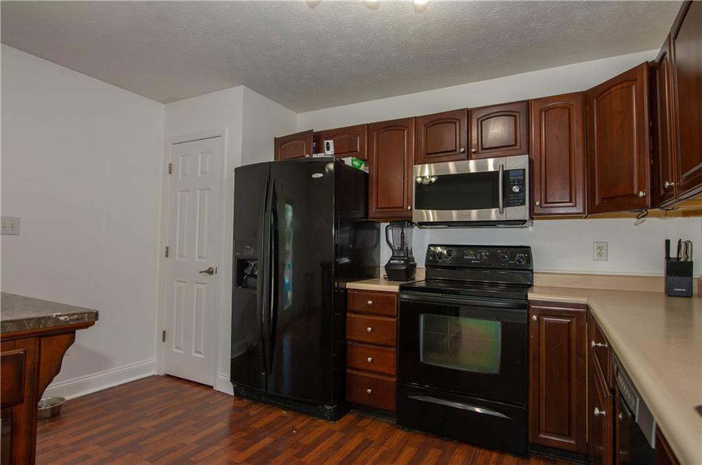 8936 Hosta Way Camby, IN 46113 - Photo 10 of 21 Gallery Image 10