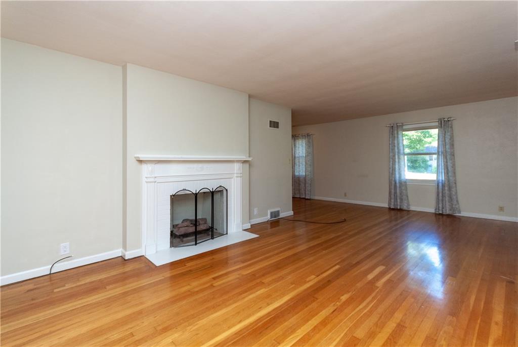 3408 Hawthorne Road Anderson, IN 46011 - Photo 5 of 39 Gallery Image 5