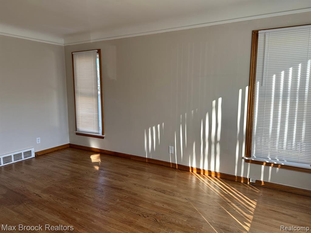 3914 West 13 Mile Road Royal Oak, MI 48073 - Photo 8 of 14