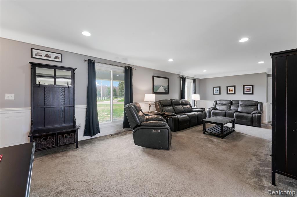 355 Sanders Road Oxford, MI 48371 - Photo 7 of 56