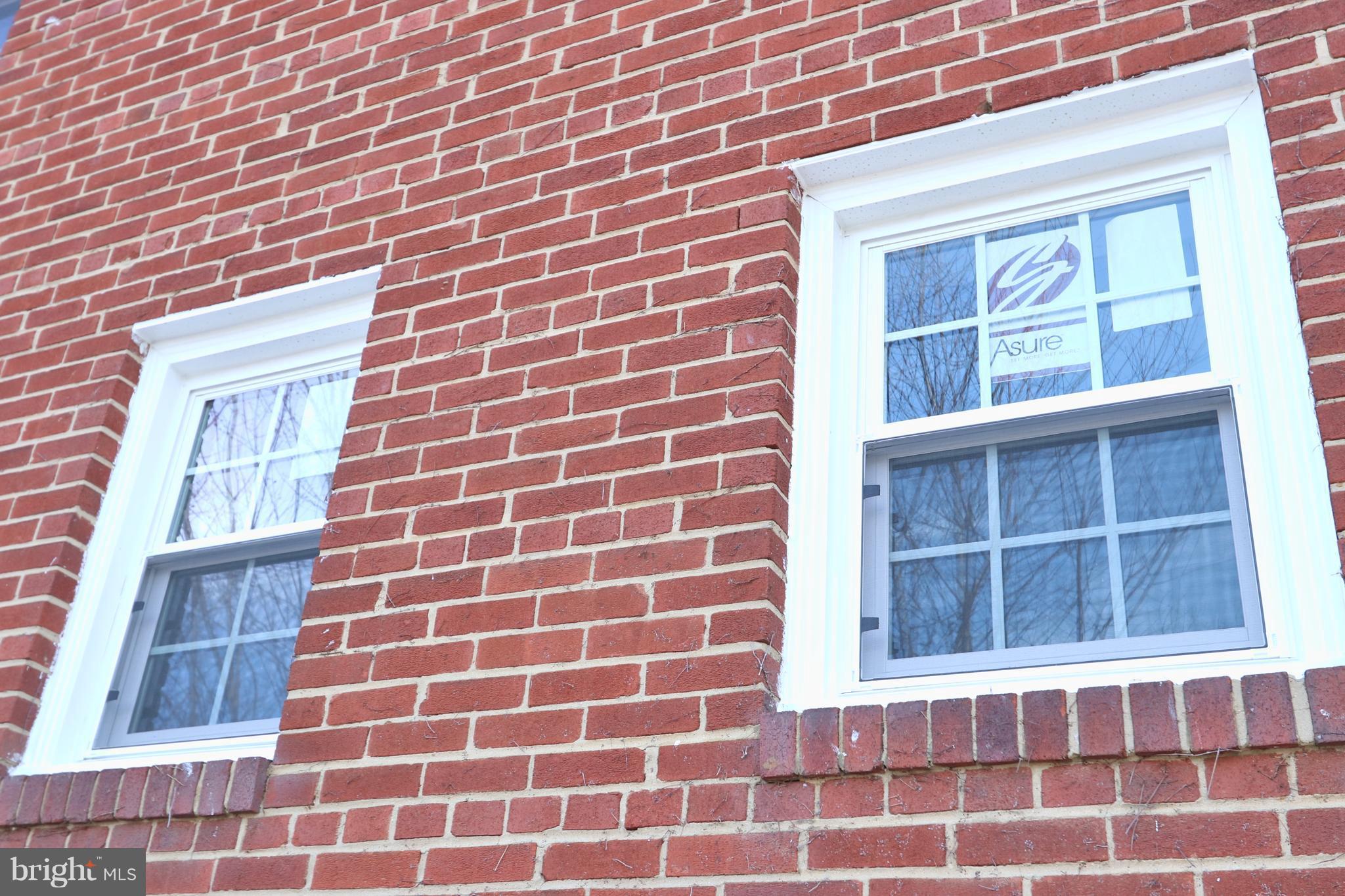 6016 Backlick Road Springfield, VA 22150 - Photo 22 of 24 a view of a brick building