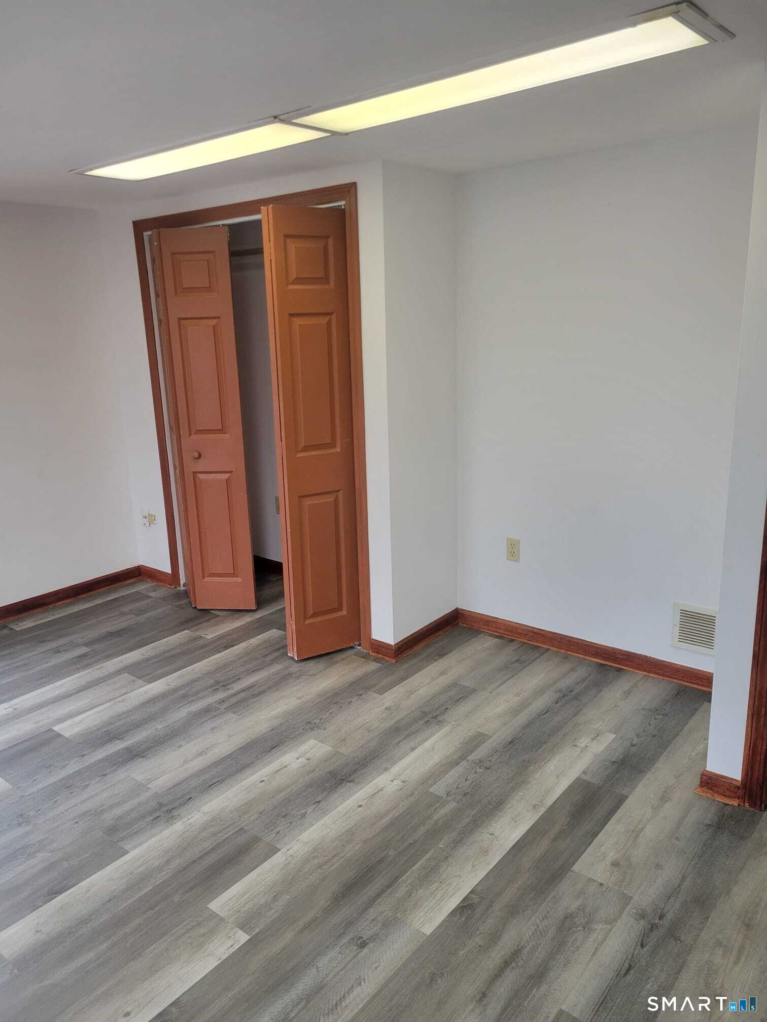 1 Barristers Court, Unit 2 Meriden, CT 06451 - Photo 5 of 12