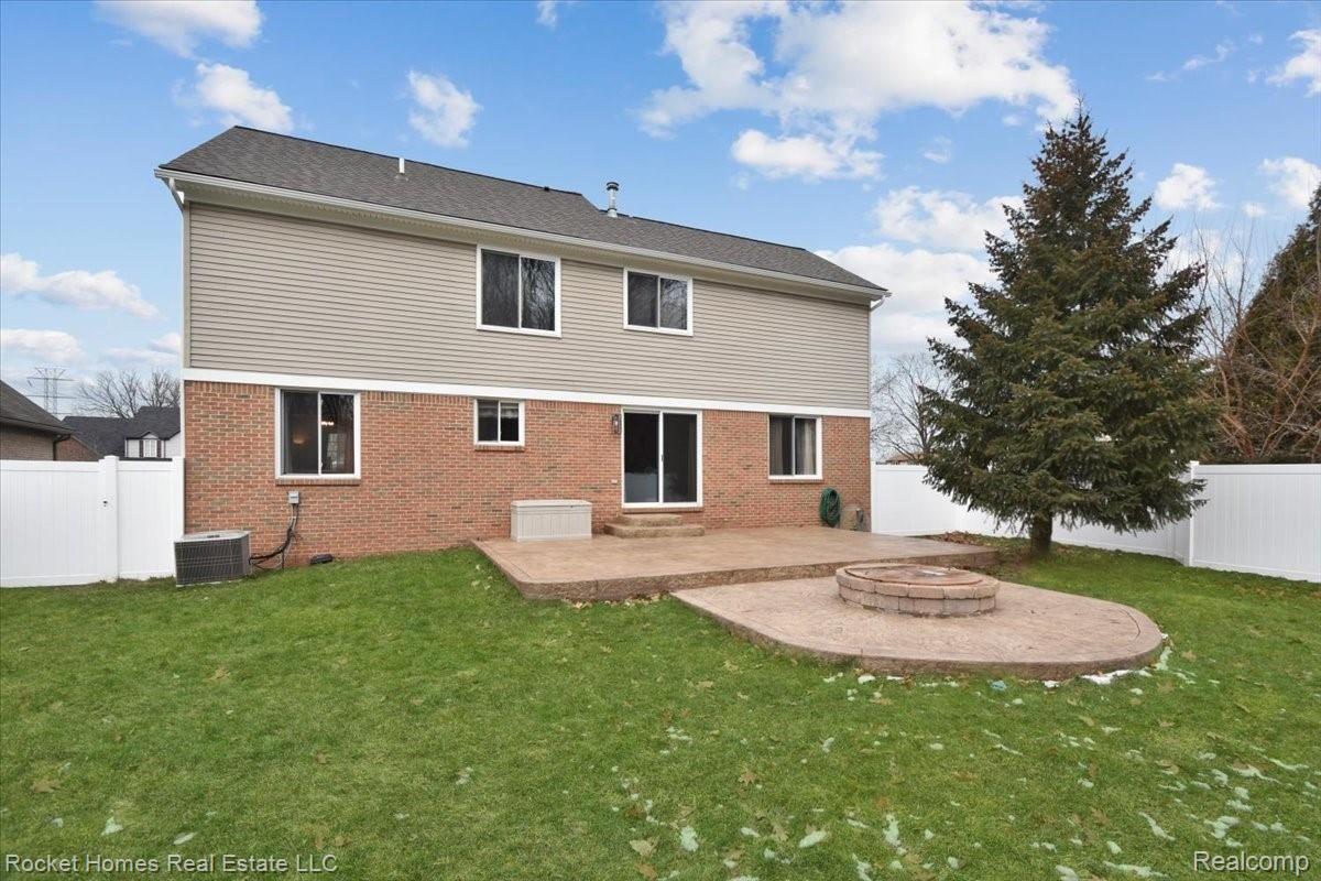 42691 Proctor Road Canton, MI 48188 - Photo 40 of 47 40-Rear View.jpg