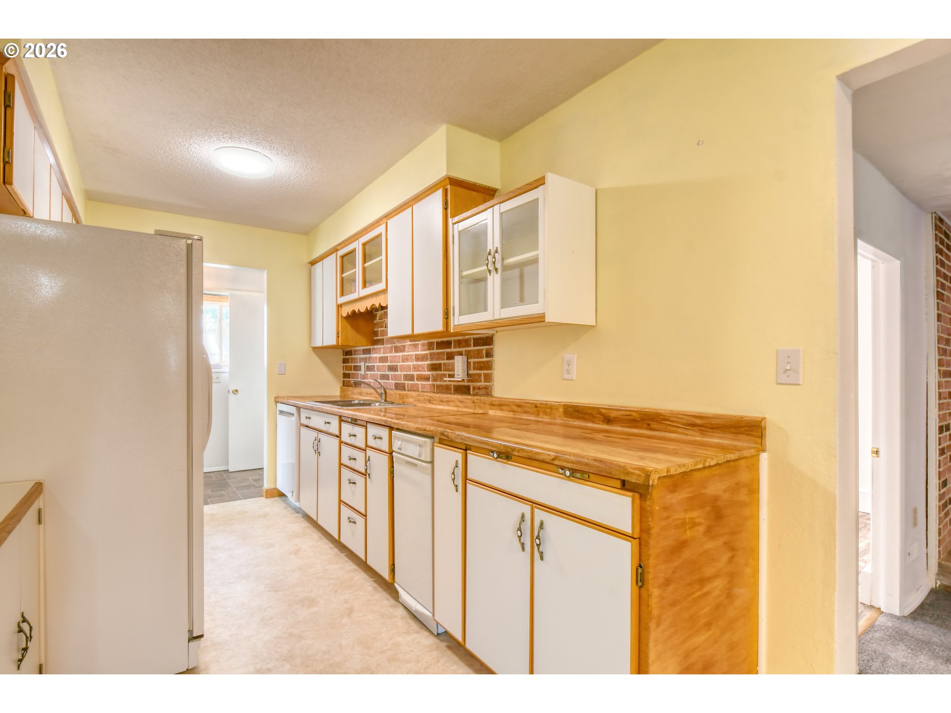 1303 Southwest 41st Street Pendleton, OR 97801 - Photo 10 of 38
