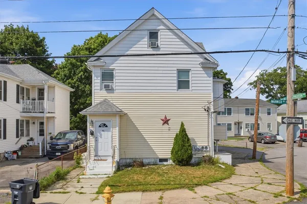 $599,900 | 44 Warwick Road, Pawtucket, RI 02861