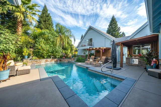 $959,900 | 4813 St Charles Drive, Redding, CA 96002