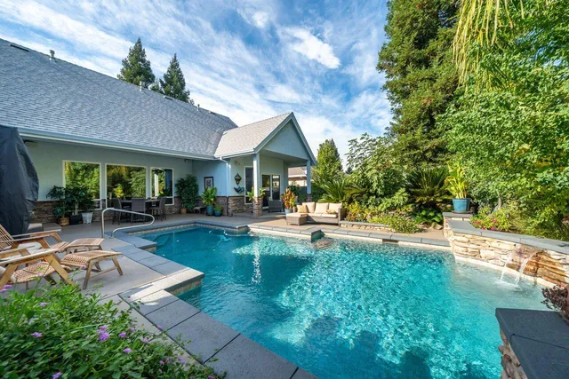 $959,900 | 4813 St Charles Drive, Redding, CA 96002