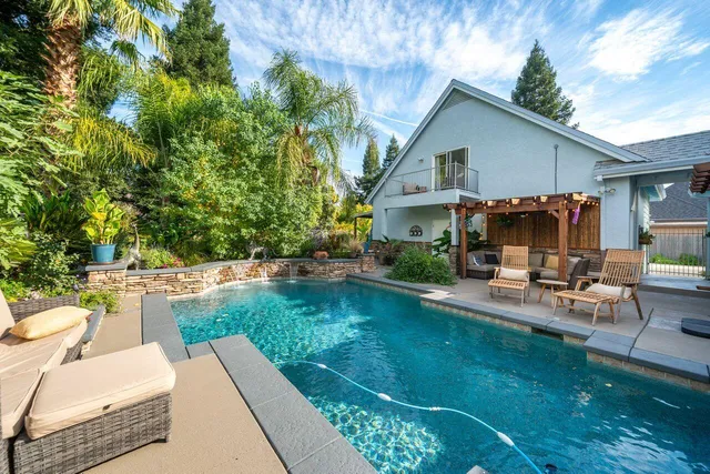 $959,900 | 4813 St Charles Drive, Redding, CA 96002