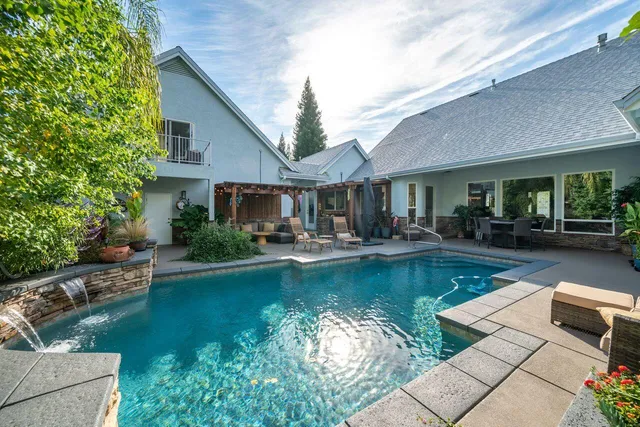 $959,900 | 4813 St Charles Drive, Redding, CA 96002