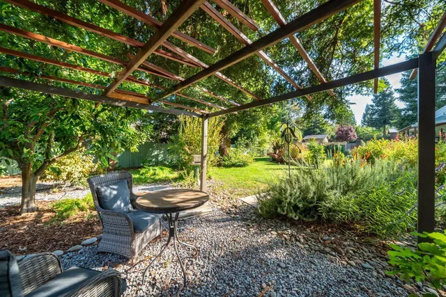 $959,900 | 4813 St Charles Drive, Redding, CA 96002