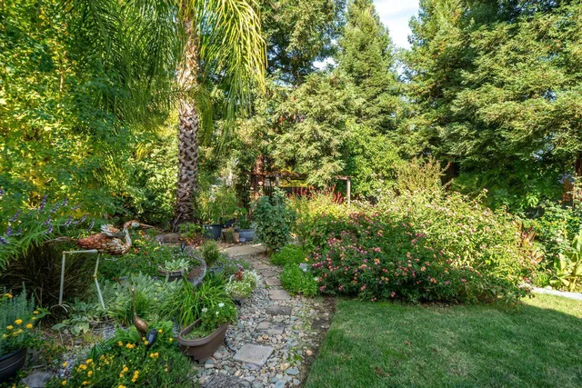 $959,900 | 4813 St Charles Drive, Redding, CA 96002