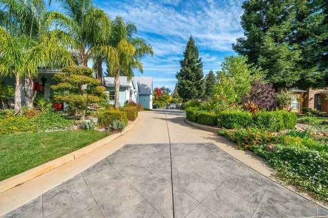 $959,900 | 4813 St Charles Drive, Redding, CA 96002