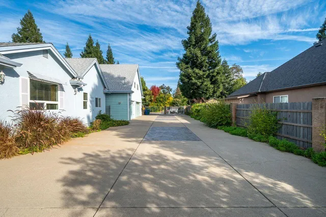$959,900 | 4813 St Charles Drive, Redding, CA 96002