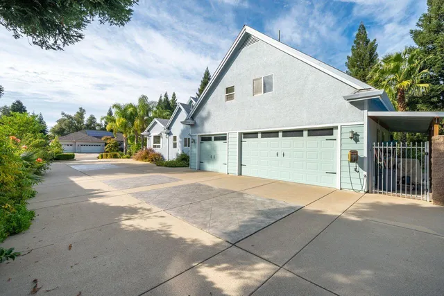 $959,900 | 4813 St Charles Drive, Redding, CA 96002