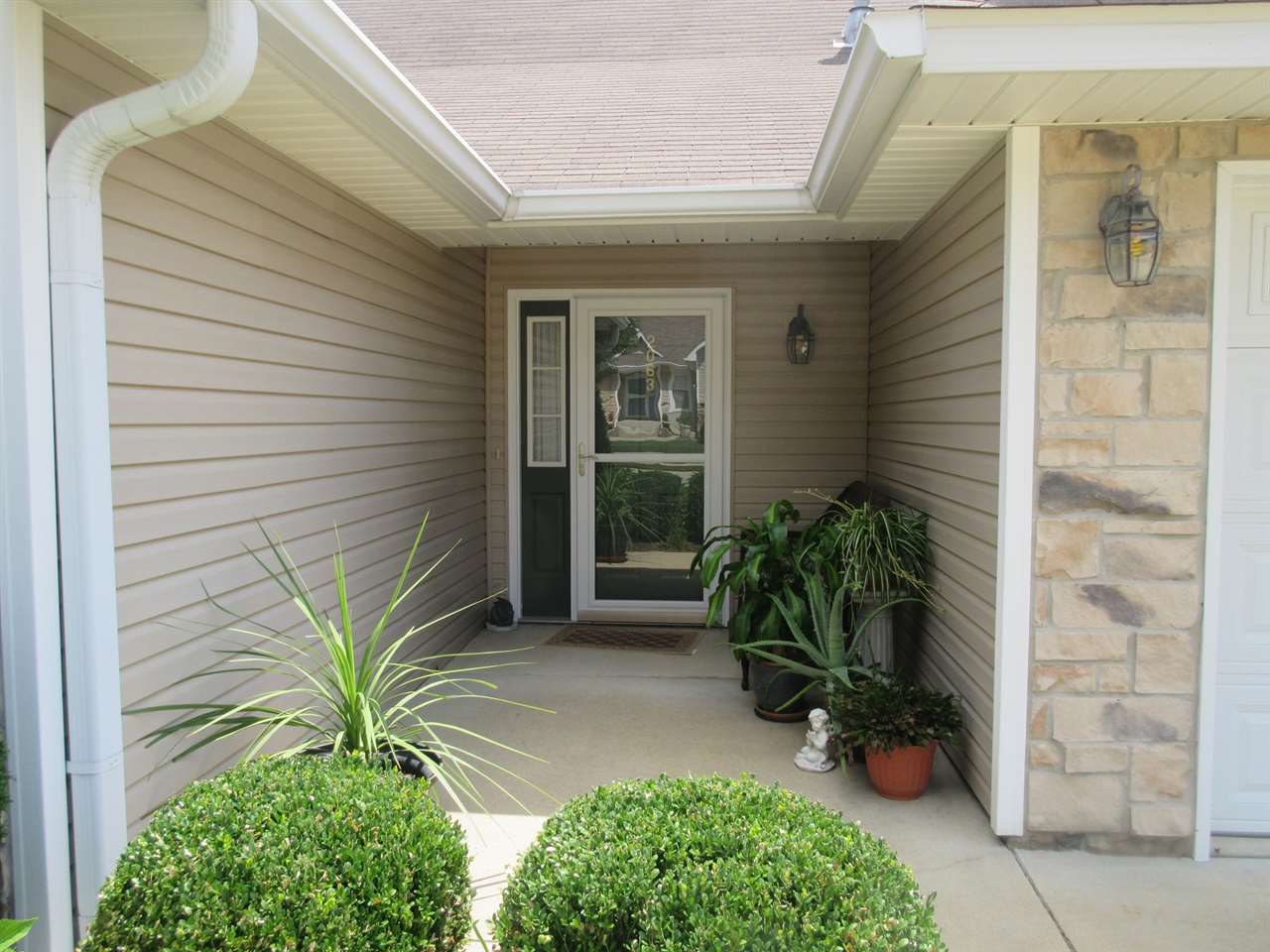 2063 West Arbor Ridge Way Bloomington, IN 47403 - Photo 2 of 27 Gallery Image 2