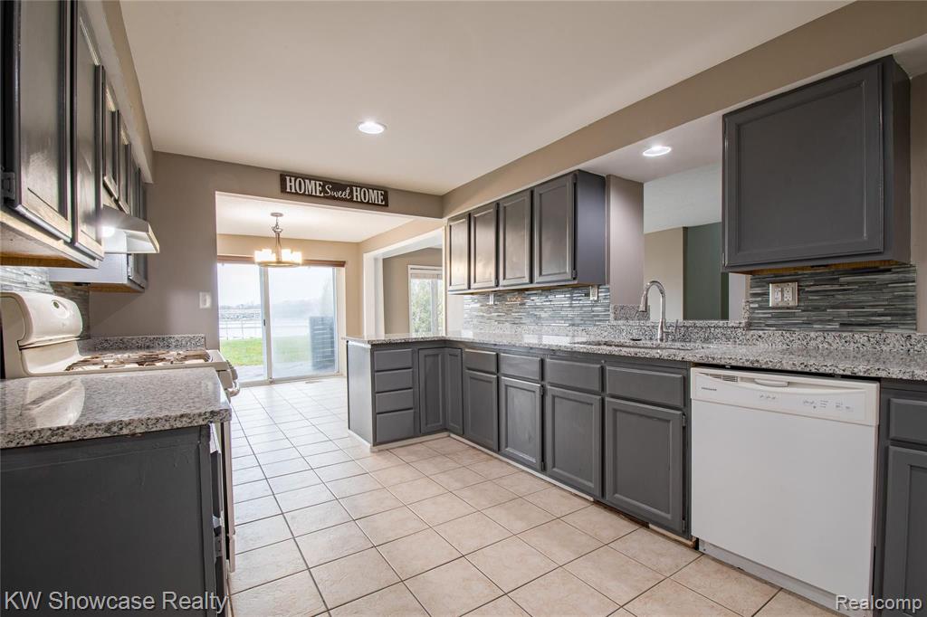 3500 Union Lake Road Commerce Township, MI 48382 - Photo 3 of 48