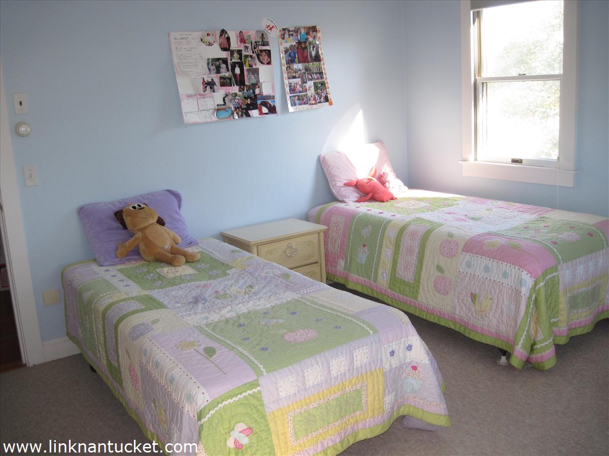 14 Derrymore Road Nantucket, MA 02554 - Photo 11 of 12 Gallery Image 11