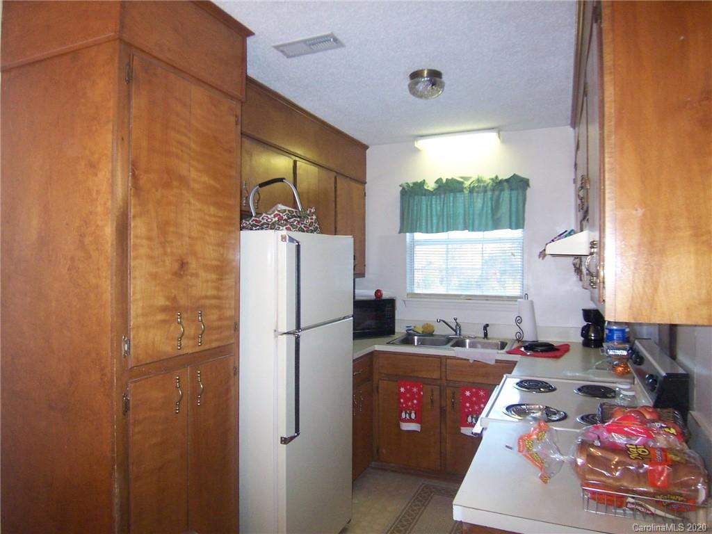 611 Tot Dellinger Road Cherryville, NC 28021 - Photo 8 of 18