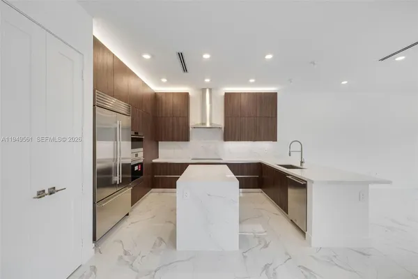 $19,000 | 19749 Northeast 16th Place, Unit 19749, Miami, FL 33179