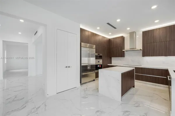 $19,000 | 19749 Northeast 16th Place, Unit 19749, Miami, FL 33179