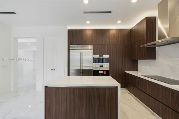 $19,000 | 19749 Northeast 16th Place, Unit 19749, Miami, FL 33179