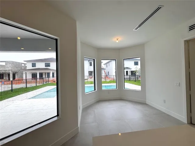 $17,000 | 19749 Northeast 16th Place, Unit 19749, Miami, FL 33179