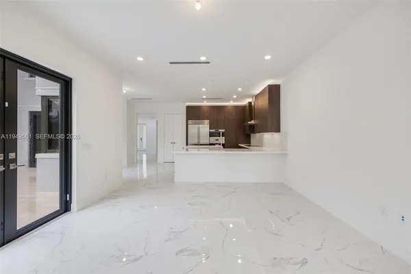 $19,000 | 19749 Northeast 16th Place, Unit 19749, Miami, FL 33179