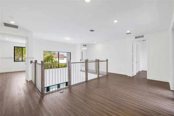 $19,000 | 19749 Northeast 16th Place, Unit 19749, Miami, FL 33179